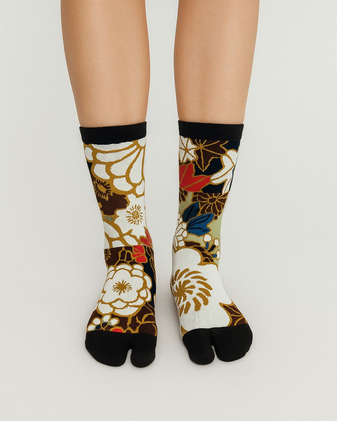 Chaussettes Tabi aux motifs de fleurs d'automne